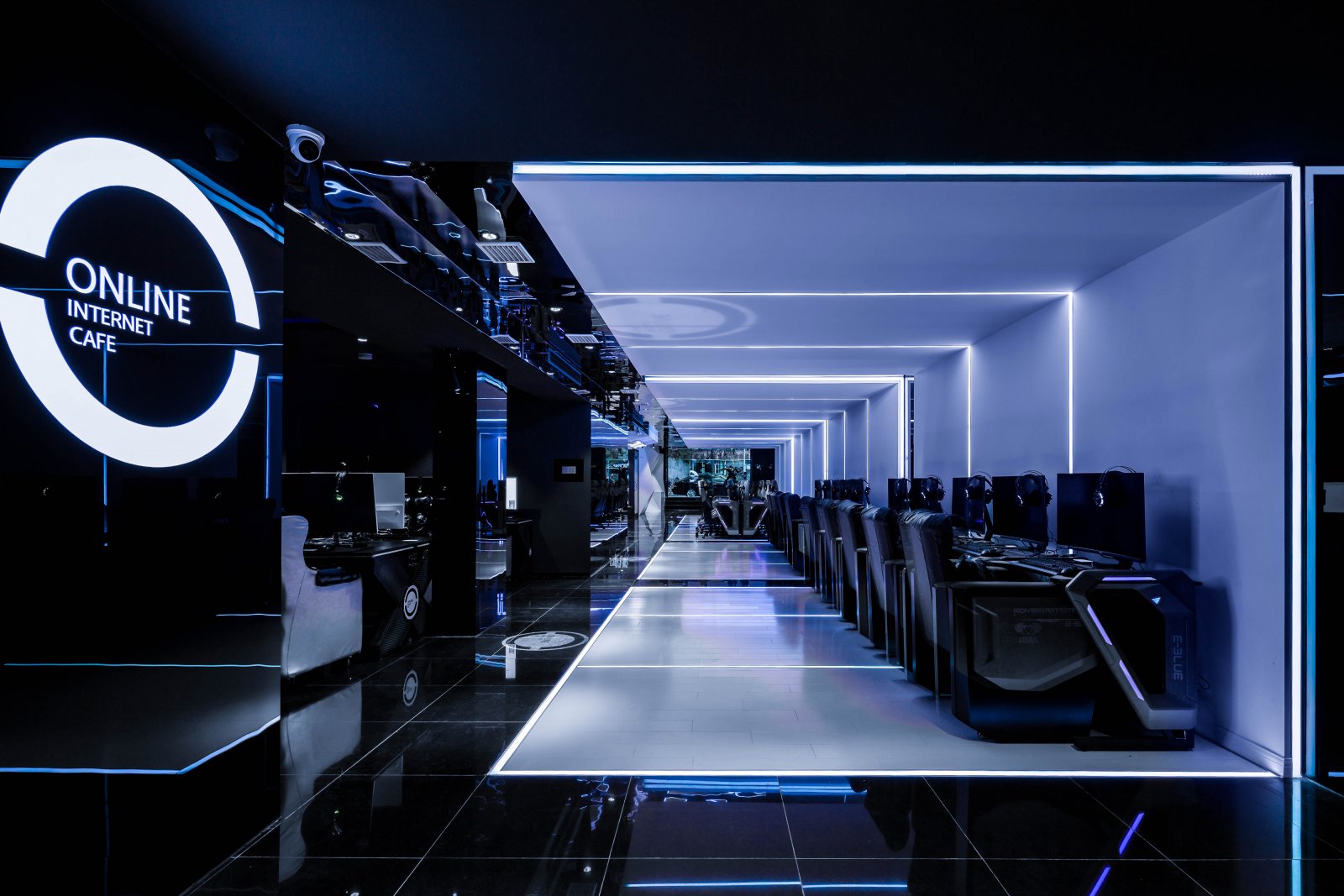 16.jpg 北京万兴通达办公装修项目-豪华网吧装修效果图