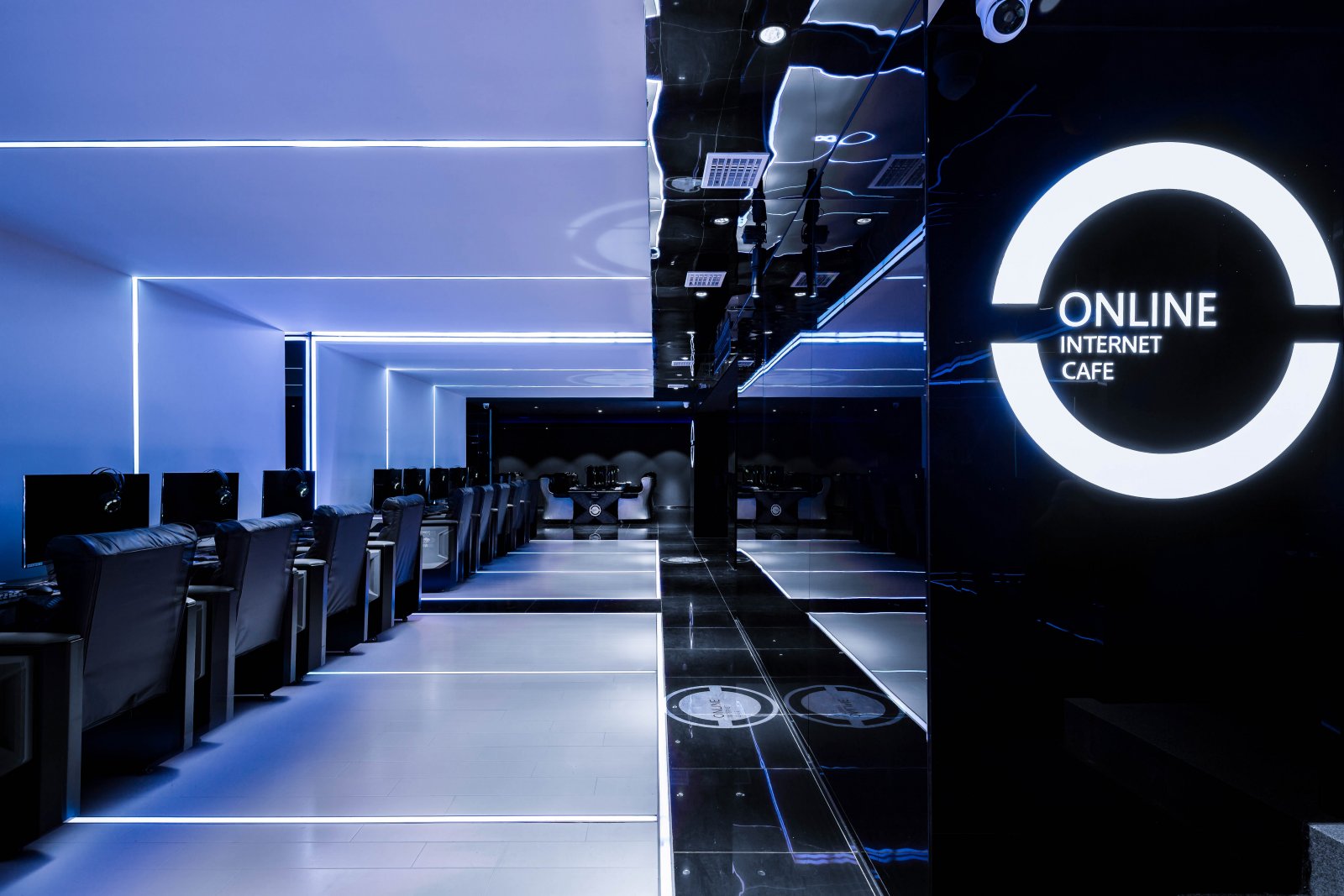 17.jpg 北京万兴通达办公装修项目-豪华网吧装修效果图