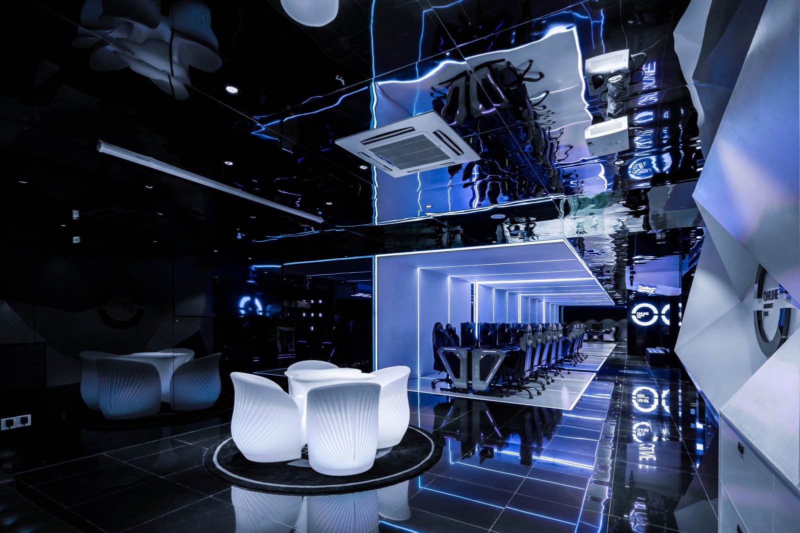 19.jpg 北京万兴通达办公装修项目-豪华网吧装修效果图